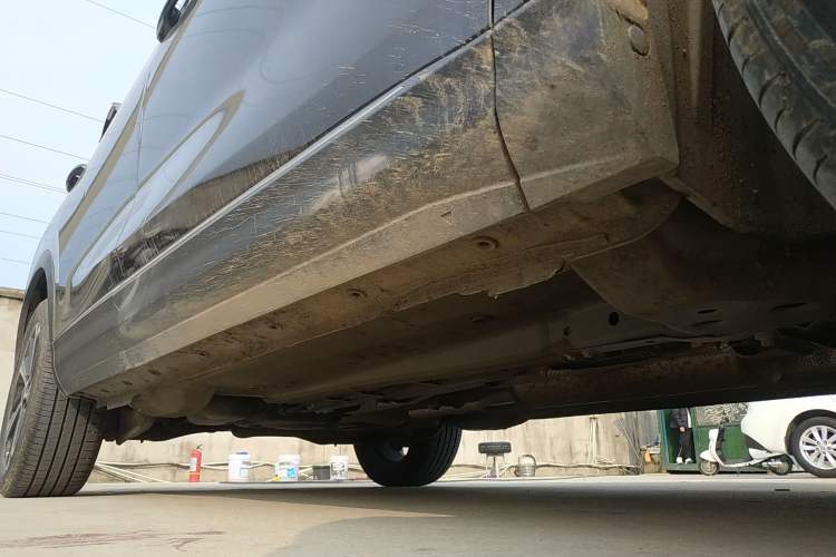 Used Dongfeng Aeolus Huge 2022 Mach Power 1.5T DareDrive Edition · Smart Right Side Sill