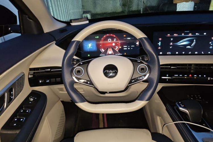 Used Dongfeng Aeolus Huge 2022 Mach Power 1.5T DareDrive Edition · Smart Steering Wheel