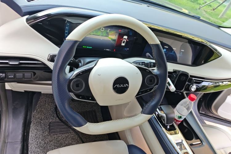 Used Dongfeng Aeolus Huge 2022 Mach Dual-Motor 1.5T MHD Dare-to-Dream Edition Steering Wheel