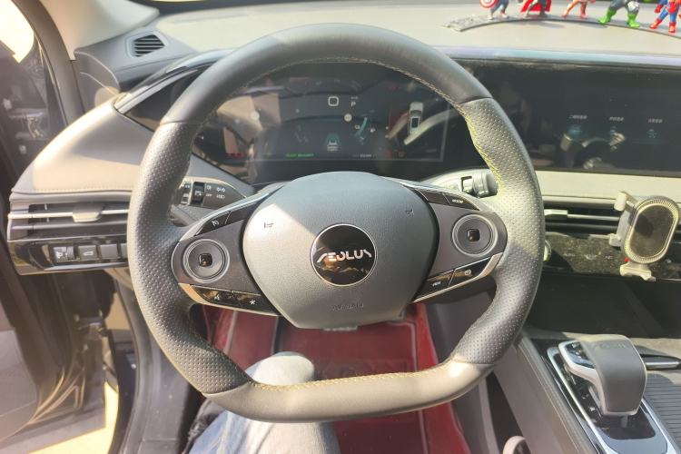 Used Dongfeng Aeolus Huge 2022 Mach Dual-Motor 1.5T MHD Dare-to-Dream Edition Steering Wheel