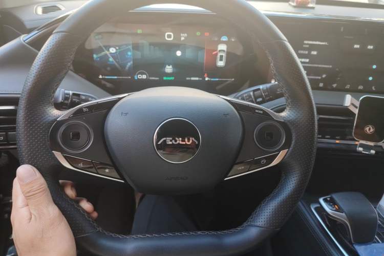 Used Dongfeng Aeolus Huge 2022 Mach Power 1.5T DareDrive Edition · Smart Steering Wheel