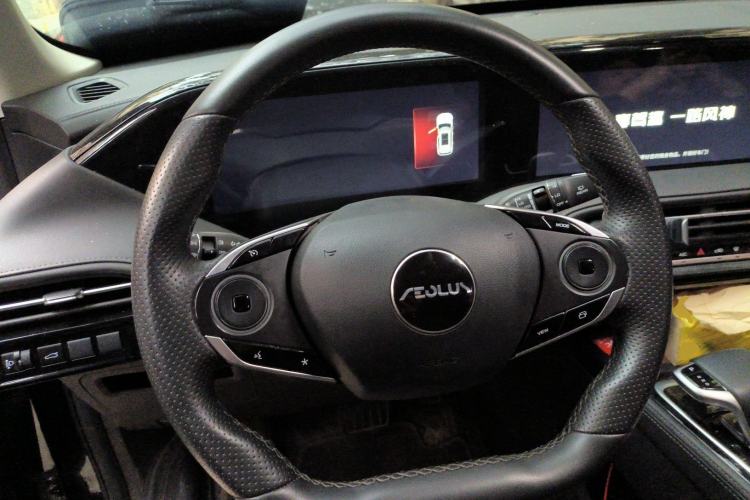 Used Dongfeng Aeolus Huge 2022 Mach Power 1.5T DareDrive Edition · Smart Steering Wheel