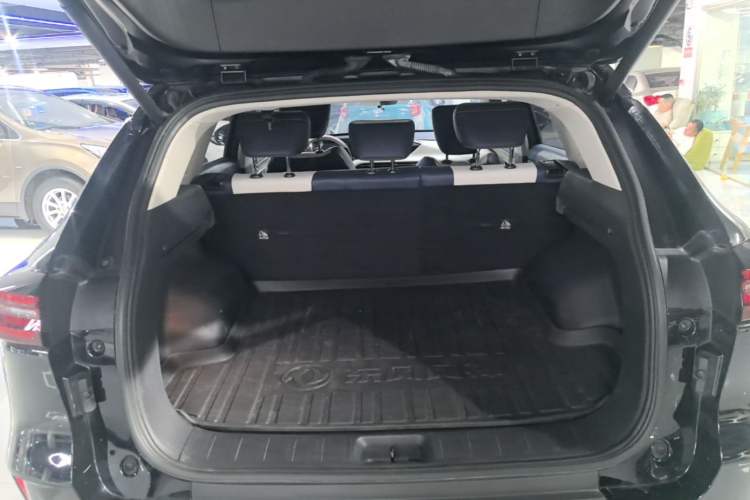 Used Dongfeng Aeolus Huge 2022 Mach Dual-Motor 1.5T MHD Dare-to-Dream Edition Trunk