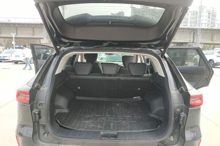 Used Dongfeng Aeolus Huge 2022 Mach Power 1.5T DareDrive Edition · Smart Trunk