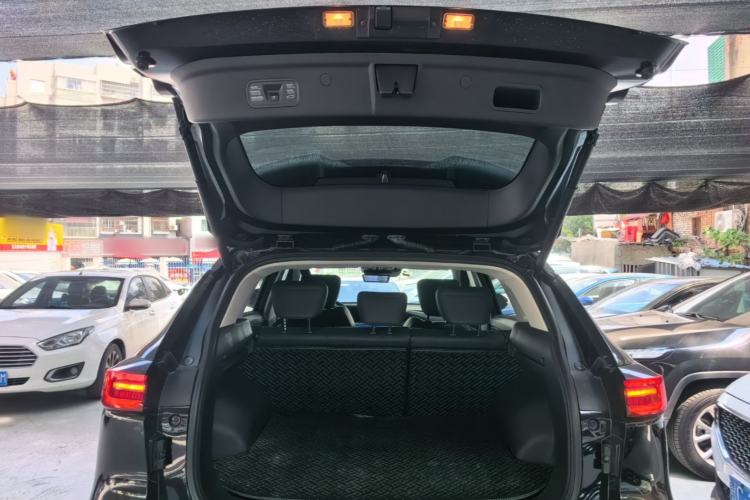 Used Dongfeng Aeolus Huge 2022 Mach Dual-Motor 1.5T MHD Dare-to-Dream Edition Trunk