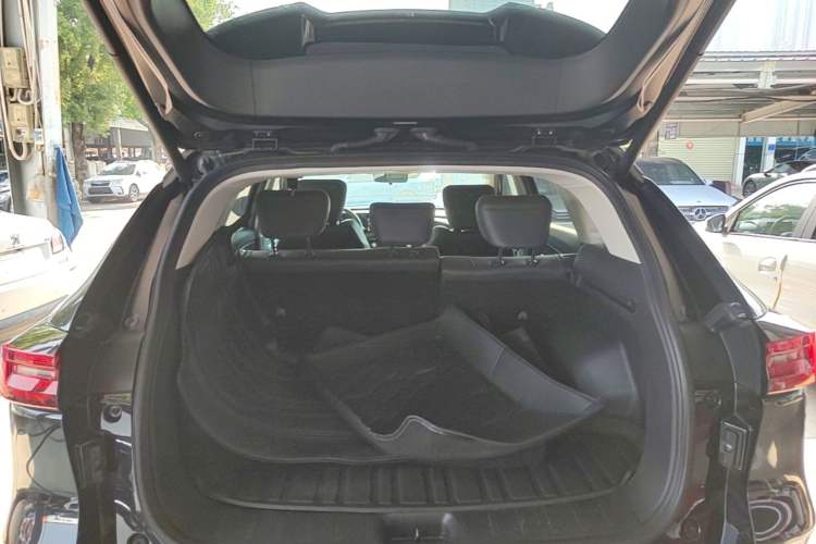 Used Dongfeng Aeolus Huge 2022 Mach Dual-Motor 1.5T MHD Dare-to-Dream Edition Trunk