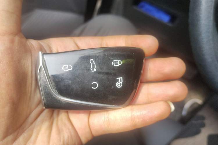 Used Dongfeng Aeolus Huge 2022 Mach Power 1.5T Dare-to-Love Edition Vehicle Key