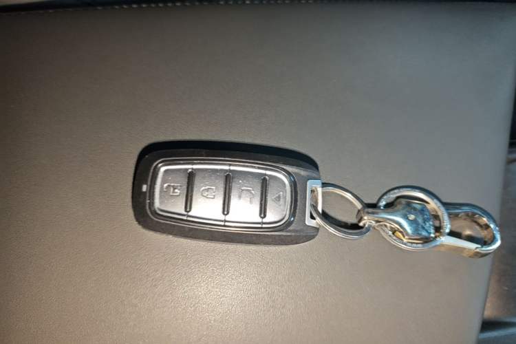 Used Dongfeng Aeolus Huge 2022 Mach Power 1.5T Dare-Enjoy Edition · Smart Vehicle Key