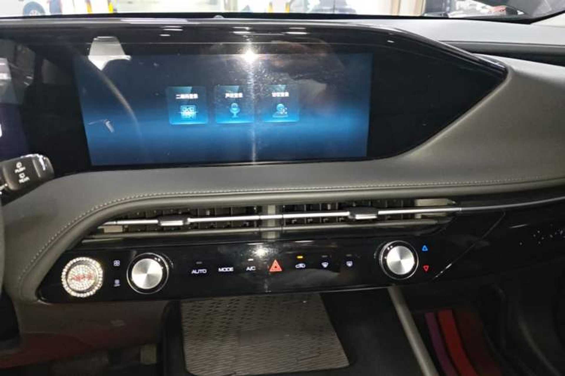 Used Dongfeng Aeolus Huge 2022 Mach Dual-Motor 1.5T MHD Dare-to-Dream Edition Audio And AC Panel