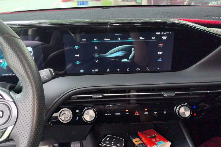 Used Dongfeng Aeolus Huge 2022 Mach Dual-Motor 1.5T MHD Dare-to-Dream Edition Audio And AC Panel