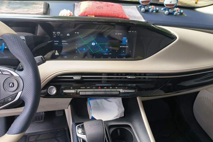 Used Dongfeng Aeolus Huge 2022 Mach Power 1.5T Dare-to-Drive Edition · Enjoyably悦 Audio And AC Panel