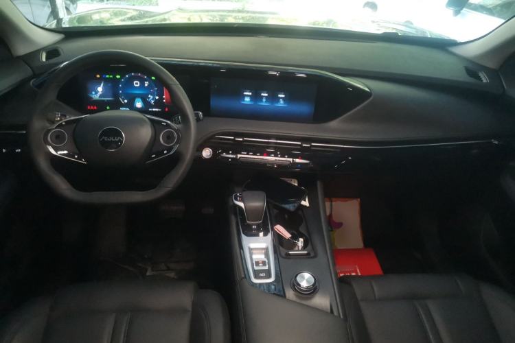 Used Dongfeng Aeolus Huge 2022 Mach Power 1.5T DareDrive Edition · Smart Center Console