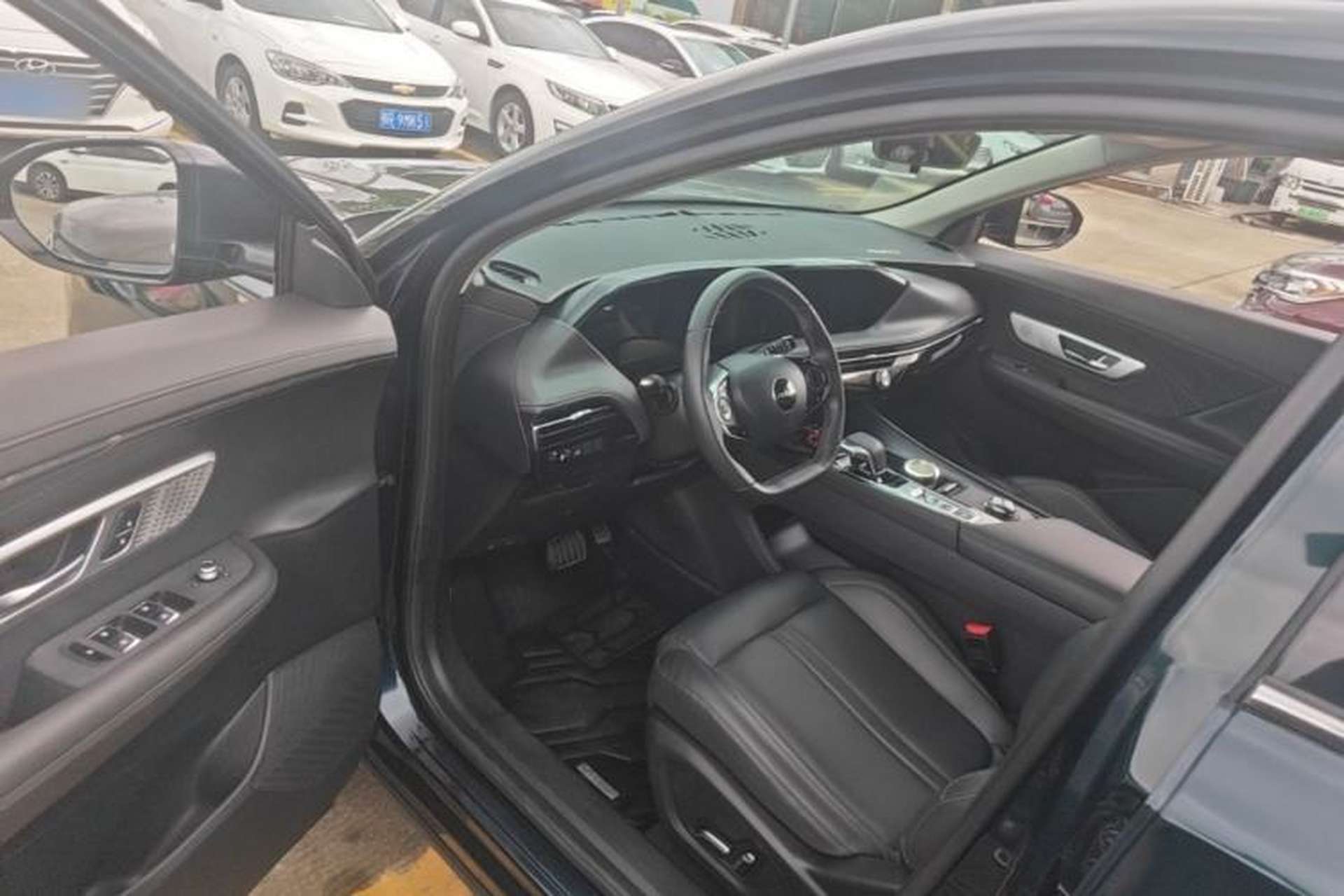 Used Dongfeng Aeolus Huge 2022 Mach Dual-Motor 1.5T MHD Dare-to-Dream Edition Driver Seat