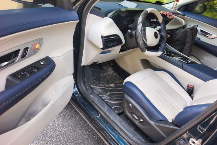 Used Dongfeng Aeolus Huge 2022 Mach Power 1.5T Dare-Enjoy Edition · Smart Driver Seat