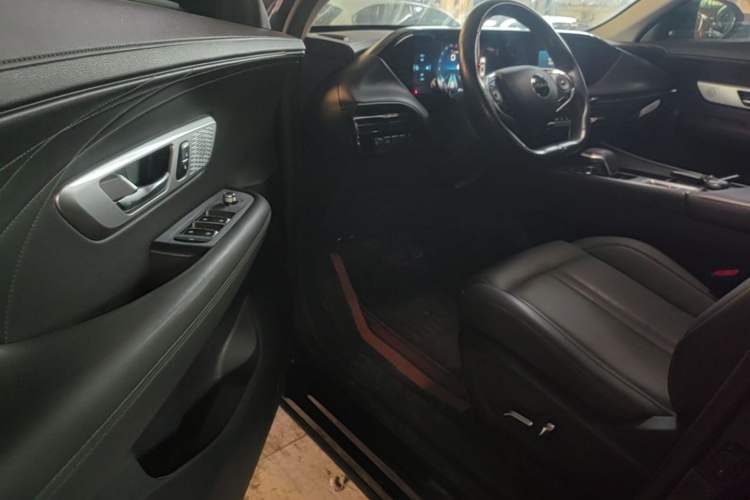 Used Dongfeng Aeolus Huge 2022 Mach Power 1.5T DareDrive Edition · Smart Driver Seat