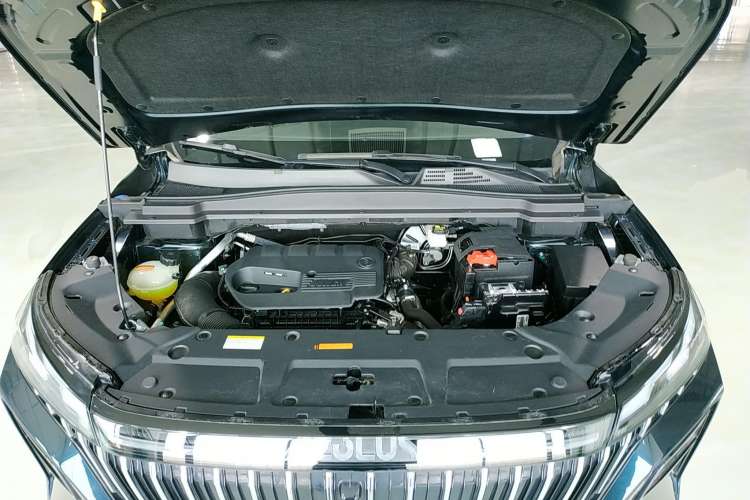 Used Dongfeng Aeolus Huge 2022 Mach Power 1.5T Dare-Enjoy Edition · Smart Engine Bay