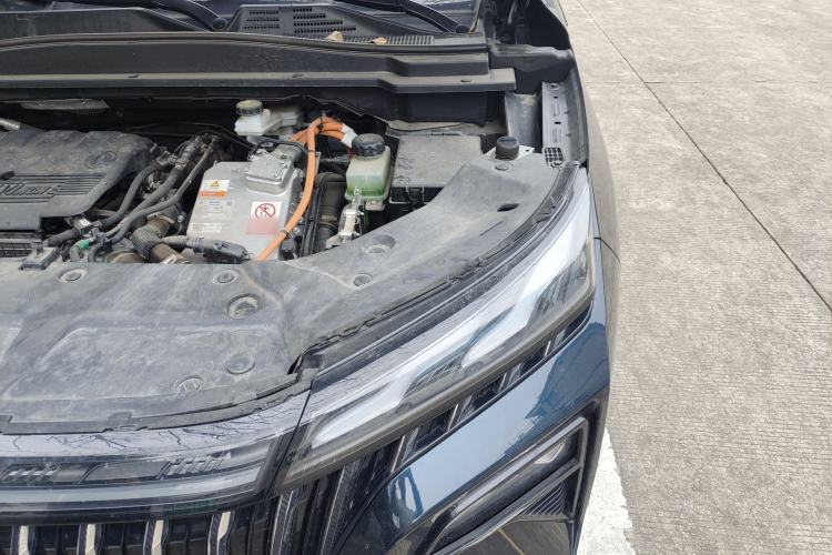 Used Dongfeng Aeolus Huge 2022 Mach Dual-Motor 1.5T MHD Dare-to-Dream Edition Engine Bay Left