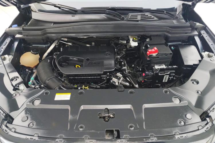 Used Dongfeng Aeolus Huge 2022 Mach Power 1.5T DareDrive Edition · Smart Engine Bay
