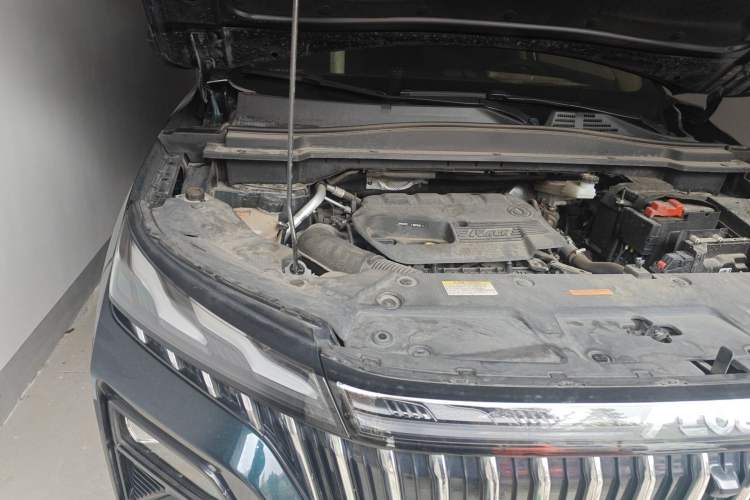 Used Dongfeng Aeolus Huge 2022 Mach Power 1.5T Dare-to-Love Edition Engine Bay Right