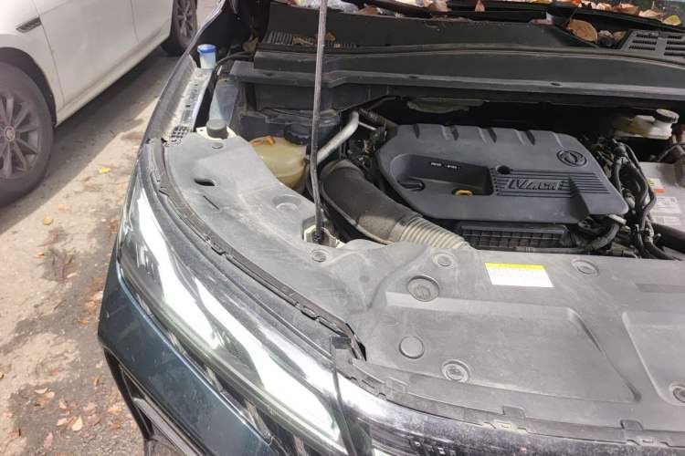 Used Dongfeng Aeolus Huge 2022 Mach Dual-Motor 1.5T MHD Dare-to-Innovate Edition Engine Bay Right