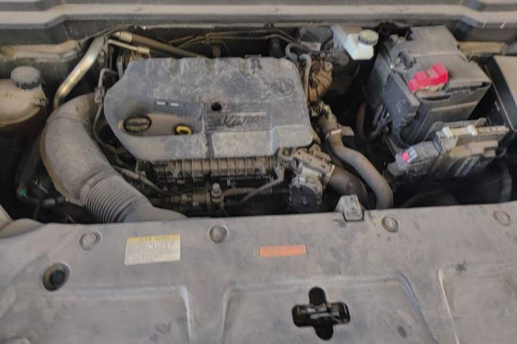 Used Dongfeng Aeolus Huge 2022 Mach Power 1.5T DareDrive Edition · Smart Engine Bay