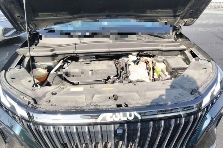 Used Dongfeng Aeolus Huge 2022 Mach Dual-Motor 1.5T MHD Dare-to-Dream Edition Engine Bay