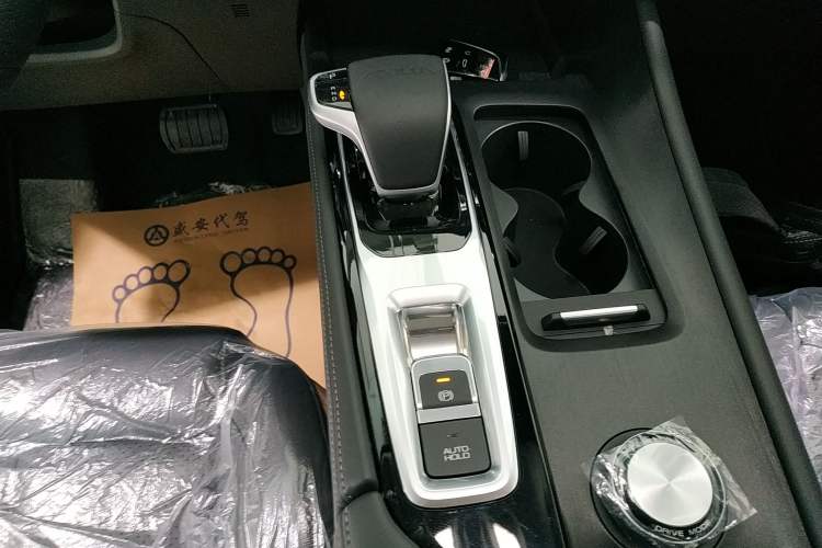 Used Dongfeng Aeolus Huge 2022 Mach Power 1.5T Dare-Enjoy Edition · Smart Gear Lever