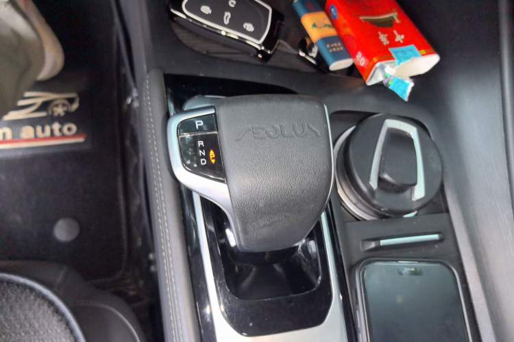 Used Dongfeng Aeolus Huge 2022 Mach Dual-Motor 1.5T MHD Dare-to-Dream Edition Gear Lever