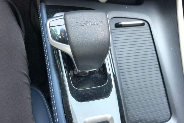 Used Dongfeng Aeolus Huge 2022 Mach Power 1.5T DareDrive Edition · Smart Gear Lever