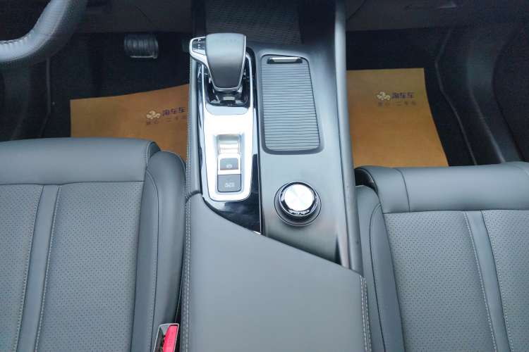 Used Dongfeng Aeolus Huge 2022 Mach Power 1.5T DareDrive Edition · Smart Gear Lever
