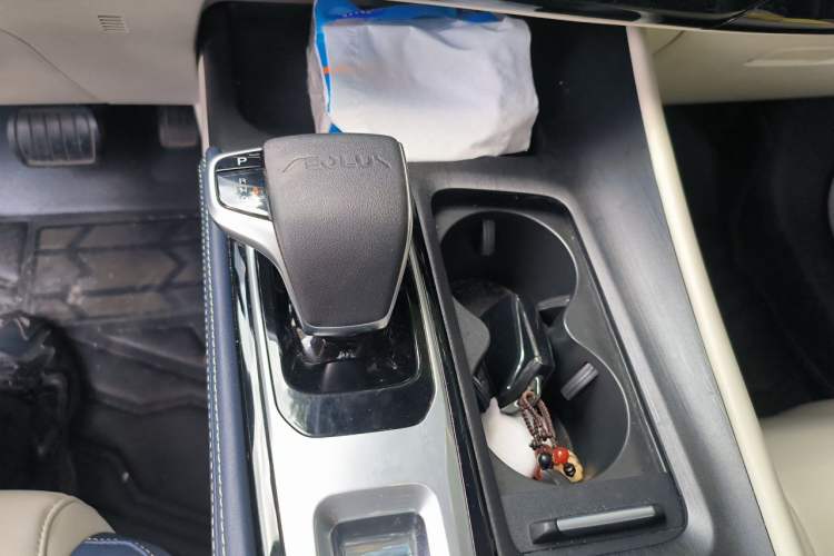Used Dongfeng Aeolus Huge 2022 Mach Power 1.5T Dare-to-Drive Edition · Enjoyably悦 Gear Lever