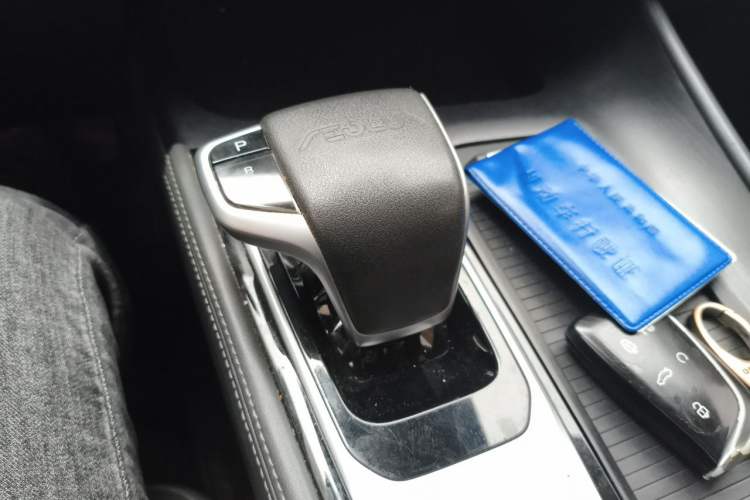 Used Dongfeng Aeolus Huge 2022 Mach Power 1.5T Dare-to-Drive Edition · Enjoyably悦 Gear Lever