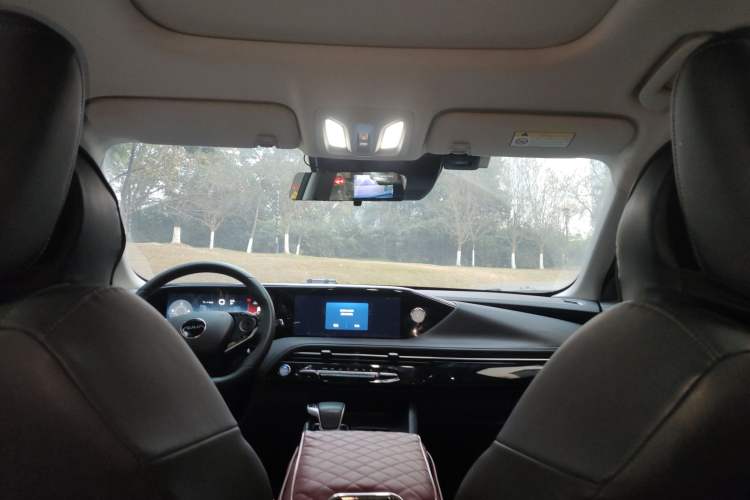 Used Dongfeng Aeolus Huge 2022 Mach Power 1.5T DareDrive Edition · Smart Headliner