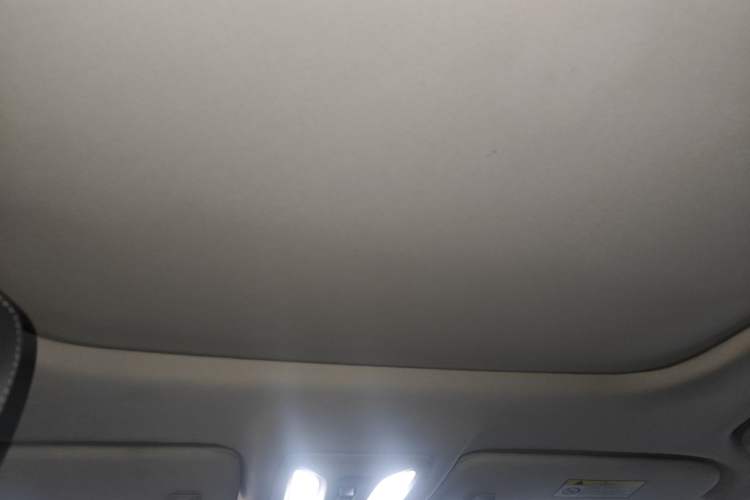 Used Dongfeng Aeolus Huge 2022 Mach Power 1.5T Dare-to-Love Edition Headliner