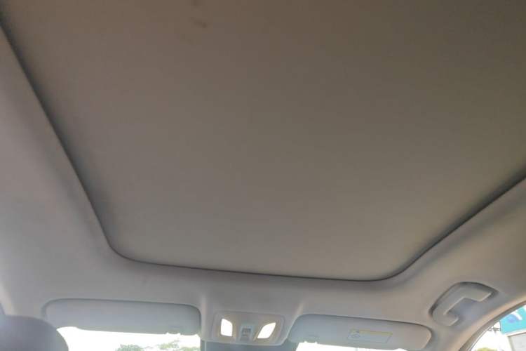 Used Dongfeng Aeolus Huge 2022 Mach Dual-Motor 1.5T MHD Dare-to-Dream Edition Headliner