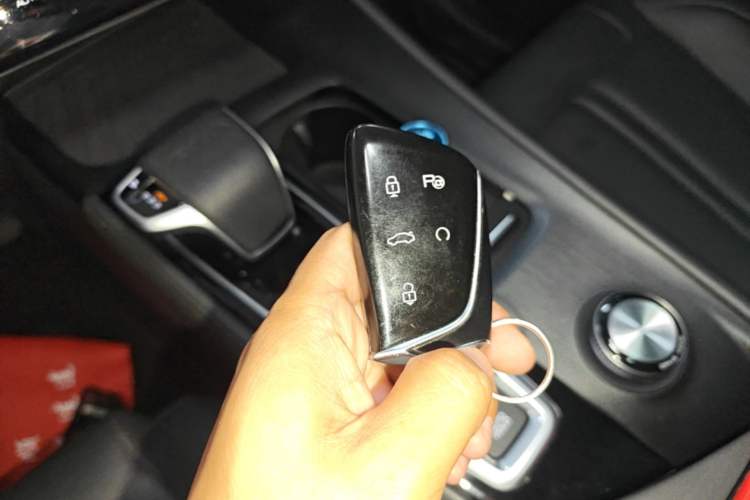 Used Dongfeng Aeolus Huge 2022 Mach Dual-Motor 1.5T MHD Dare-to-Dream Edition Interior 1