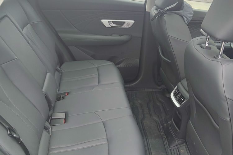 Used Dongfeng Aeolus Huge 2022 Mach Dual-Motor 1.5T MHD Dare-to-Dream Edition Interior 11