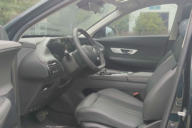 Used Dongfeng Aeolus Huge 2022 Mach Dual-Motor 1.5T MHD Dare-to-Dream Edition Interior 2