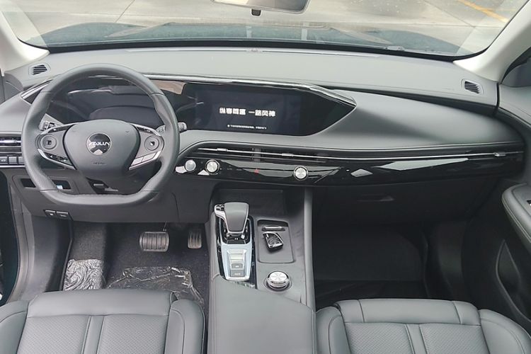 Used Dongfeng Aeolus Huge 2022 Mach Dual-Motor 1.5T MHD Dare-to-Dream Edition Interior 3