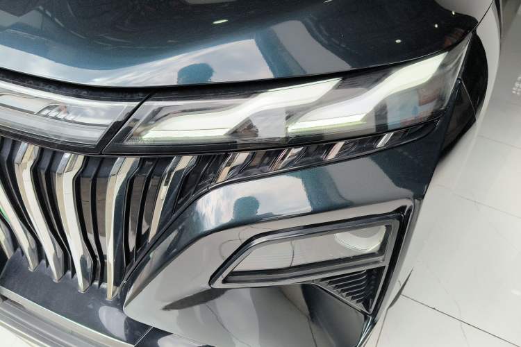 Used Dongfeng Aeolus Huge 2022 Mach Power 1.5T DareDrive Edition · Smart Left Front Headlight