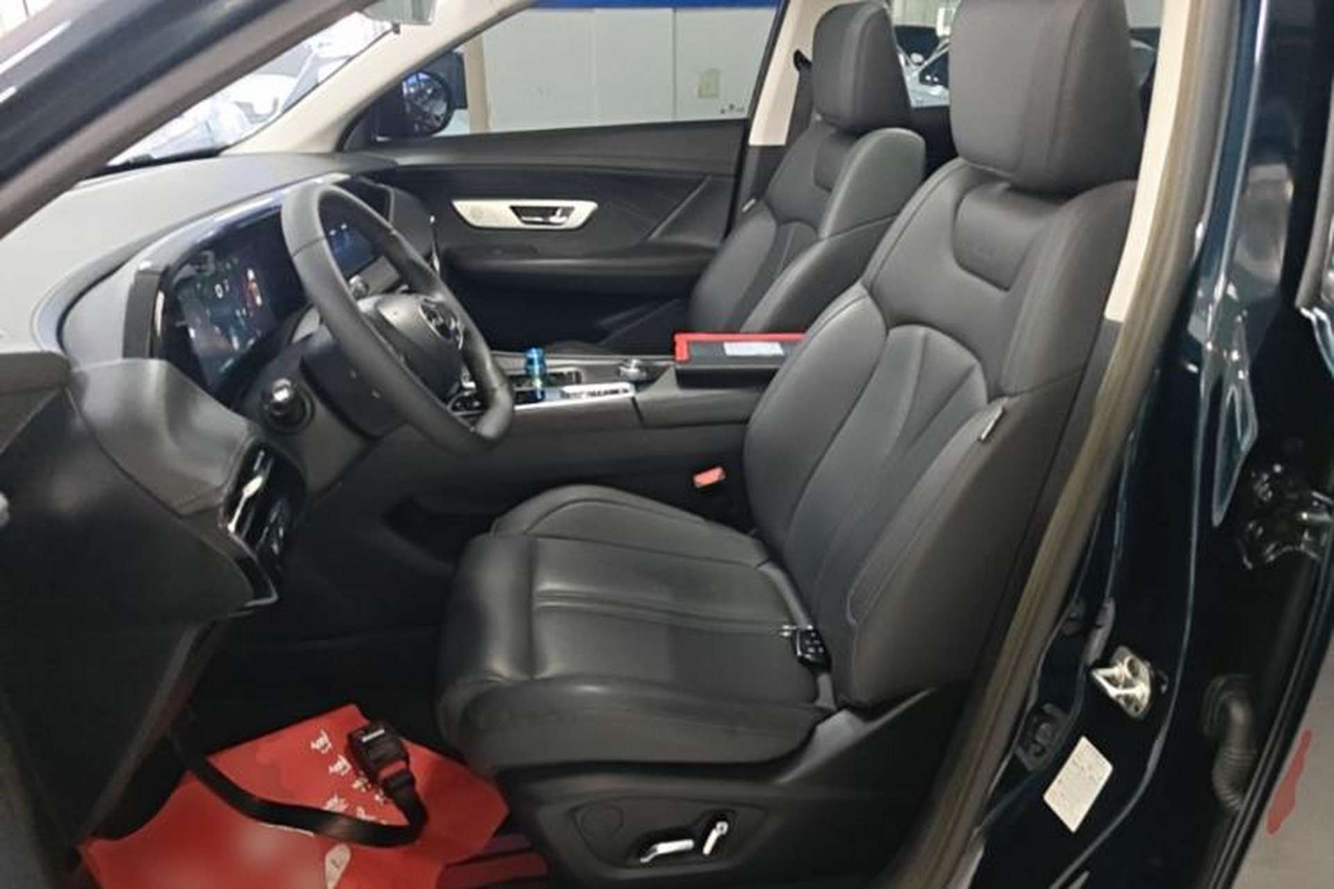 Used Dongfeng Aeolus Huge 2022 Mach Dual-Motor 1.5T MHD Dare-to-Dream Edition Left Front Seat
