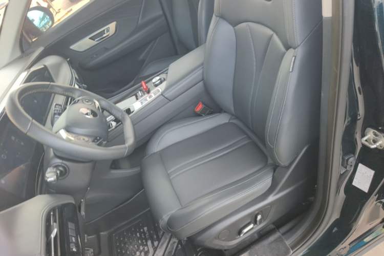 Used Dongfeng Aeolus Huge 2022 Mach Dual-Motor 1.5T MHD Dare-to-Dream Edition Left Front Seat