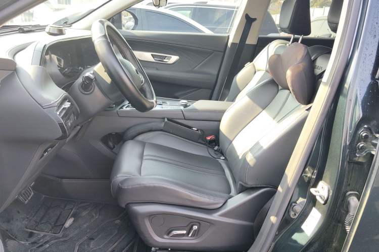 Used Dongfeng Aeolus Huge 2022 Mach Dual-Motor 1.5T MHD Dare-to-Dream Edition Left Front Seat