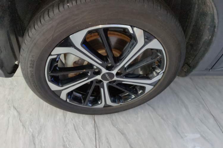 Used Dongfeng Aeolus Huge 2022 Mach Power 1.5T DareDrive Edition · Smart Left Front Wheel Hub