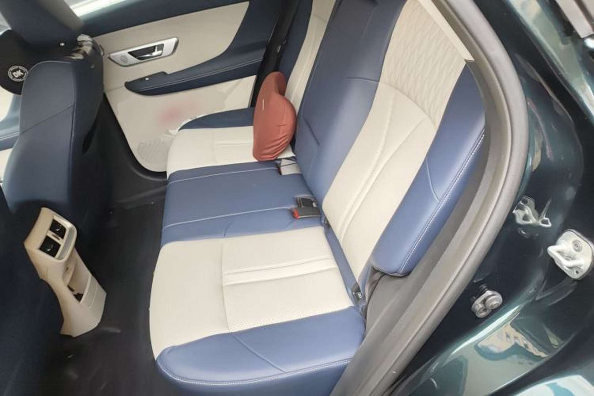Used Dongfeng Aeolus Huge 2022 Mach Power 1.5T Dare-to-Love Edition Left Rear Seat