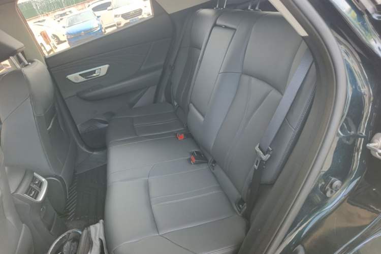 Used Dongfeng Aeolus Huge 2022 Mach Dual-Motor 1.5T MHD Dare-to-Dream Edition Left Rear Seat