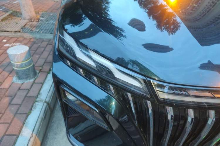 Used Dongfeng Aeolus Huge 2022 Mach Power 1.5T Dare-to-Love Edition Right Front Headlight