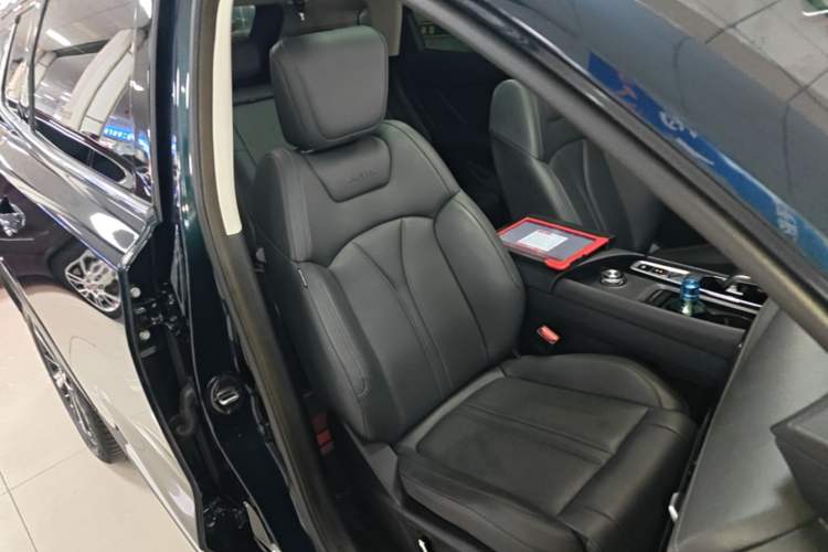 Used Dongfeng Aeolus Huge 2022 Mach Dual-Motor 1.5T MHD Dare-to-Dream Edition Right Front Seat