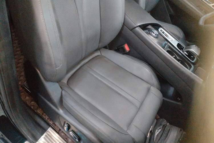 Used Dongfeng Aeolus Huge 2022 Mach Power 1.5T DareDrive Edition · Smart Right Front Seat