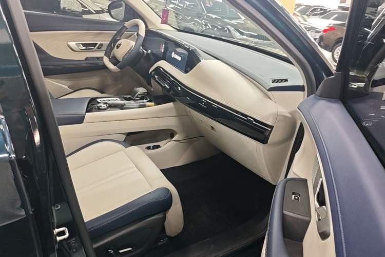 Used Dongfeng Aeolus Huge 2022 Mach Power 1.5T DareDrive Edition · Smart Right Front Seat